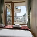 Апартаменты By The Cliffs *
