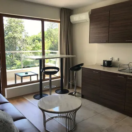 By The Cliffs Apartman Bjala