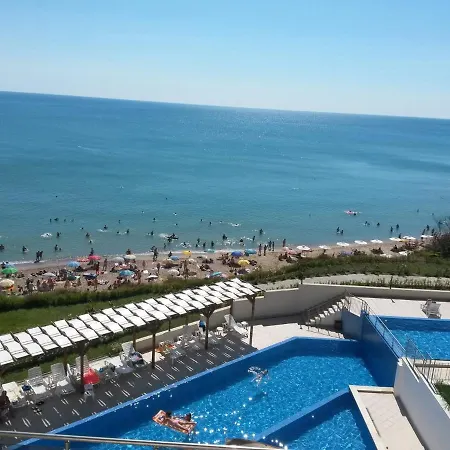 By The Cliffs Apartman Bjala