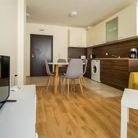 By The Cliffs דירה *