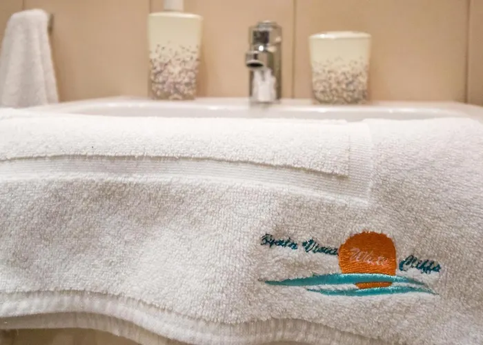 Apartment By The Cliffs